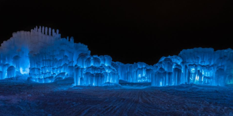 The One Staggering Ice Castle In Utah You Need To See To Believe