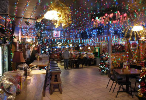 The One Restaurant In Nebraska That Becomes Even More Enchanting At Christmas Time