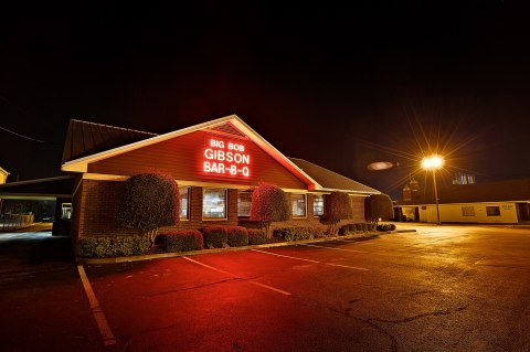 The World's Best BBQ Is Smoked Right Here In Alabama And You'll Want To Try It