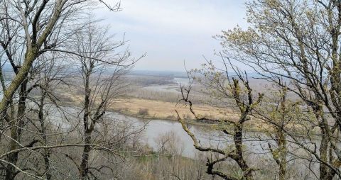 The Absurdly Beautiful Winter Hike In Nebraska That Will Make You Feel At One With Nature