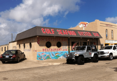 This Amazing Seafood Shack On The Texas Coast Is Absolutely Mouthwatering