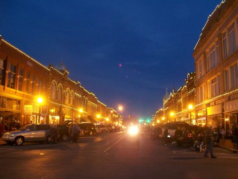 Step Back In Time And Experience An Old-Fashioned Christmas In Oklahoma