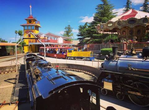 There’s A Little-Known, Fascinating Train Park Near San Francisco And You’ll Want To Visit