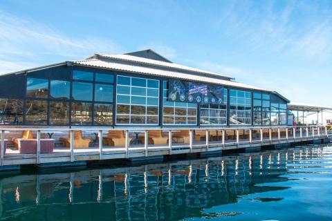 This Secluded Waterfront Restaurant In Arizona Is One Of The Most Magical Places You’ll Ever Eat