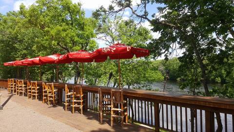 Here Are The 17 Most Iconic Bars In All Of Wisconsin