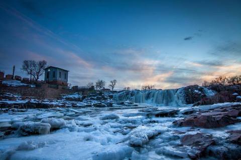 12 Reasons No One In Their Right Mind Visits South Dakota In The Winter