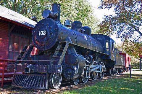 There’s A Little-Known, Fascinating Train Park In Minnesota And You’ll Want To Visit