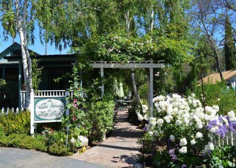 The Whimsical Tea Room In Southern California That’s Like Something From A Storybook