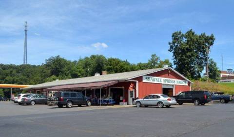 This Old-Fashioned Farm Market Hiding In Virginia Is An Absolute Must-Visit