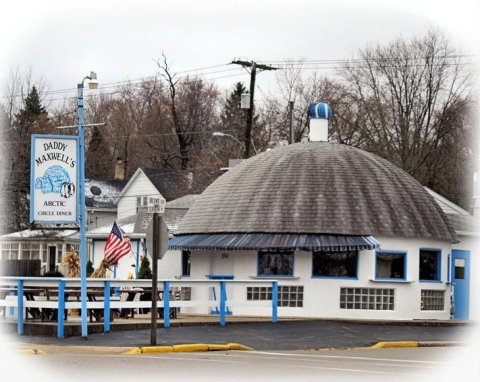 These Classic Fish Fry Joints Are So Perfectly Wisconsin