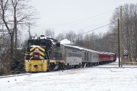 Hop Aboard The Snowflake Express For The Ultimate Wintertime Adventure In Cincinnati