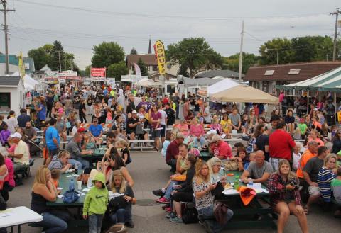 The 12 Weirdest And Wackiest Festivals In All Of Minnesota You Can’t Miss This Year