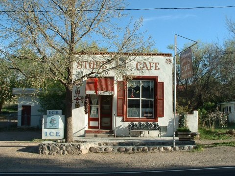 This Former Stagecoach Stop In New Mexico Serves Amazing Green Chile Cheeseburgers