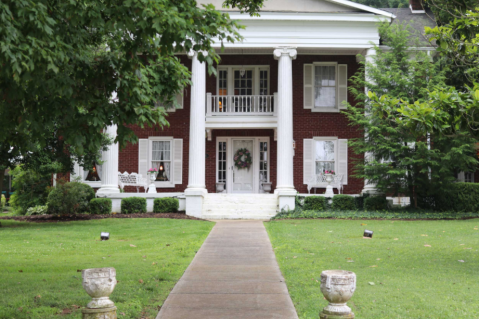 The Secluded Restaurant In Kentucky That Looks Straight Out Of A Storybook