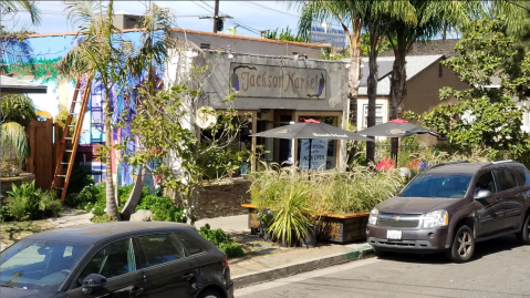 The Hole-In-The-Wall Mom And Pop Shop Hiding In Southern California That Is Not At All What You'd Expect