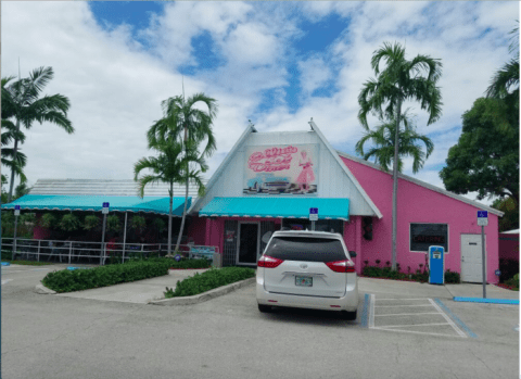 You’ll Absolutely Love This 50s Themed Diner In Florida