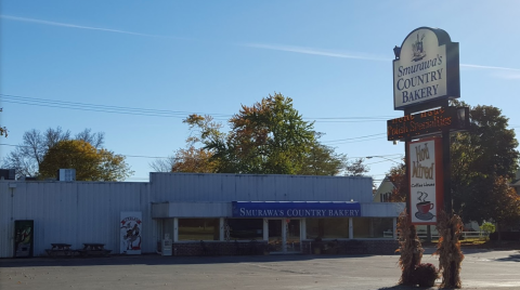 Devour Delicious Donuts And Bread at Smurawa's Country Bakery, A Remote Bake Shop In Wisconsin