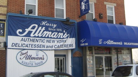 The Unassuming Deli In Baltimore That Will Make Your Taste Buds Go Crazy