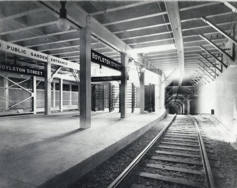 The Haunted Tunnel In Boston That's Not For The Faint Of Heart