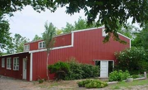 This Beautiful Barn In Oklahoma Is Also A Winery And You’ll Want To Visit