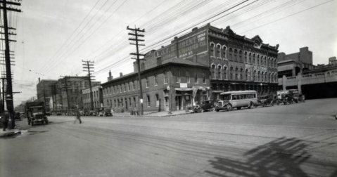 The Oldest Bar In Indiana Has A Fascinating History