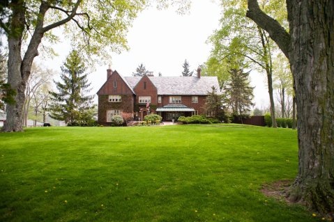 Staying At This Stunning Michigan Bed And Breakfast Will Make You Feel Like Royalty