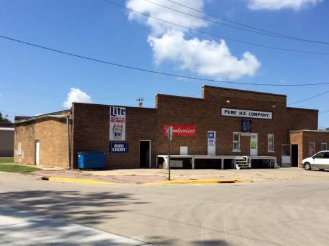 Here Are The 9 Most Iconic Bars In All Of South Dakota