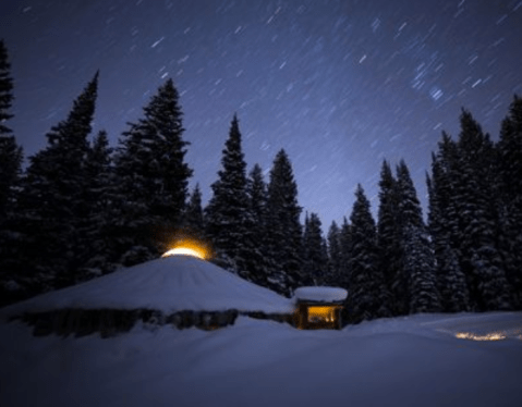 This Moonlight Hike In Utah Ends With The Most Delicious Dinner Ever