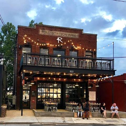 This Unassuming Smokehouse In Georgia Serves Up The Most Amazing Ribs You've Ever Tried