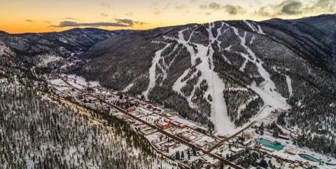 The Mountain Dinner Tour In New Mexico That Takes You Through Incredible Winter Scenery