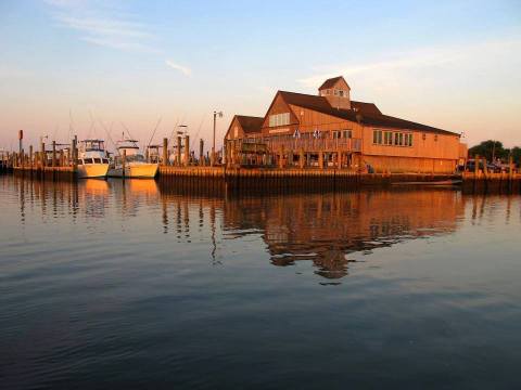 This Secluded Waterfront Restaurant In Virginia Is One Of The Most Magical Places You’ll Ever Eat