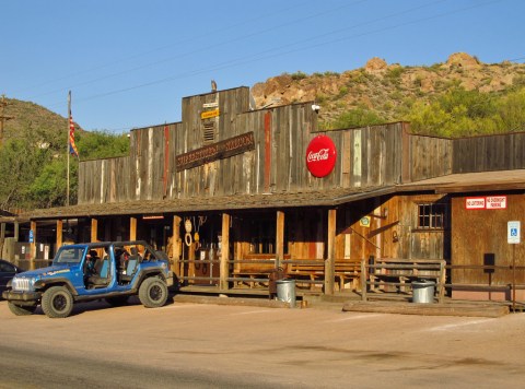 The 8 Wackiest Restaurants In Arizona Where Dining Is A Blast