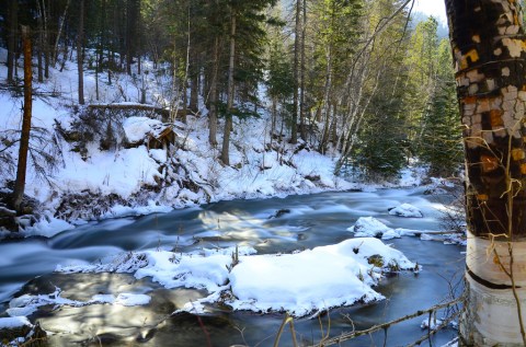 The Natural Phenomenon In South Dakota That Only Happens During Wintertime