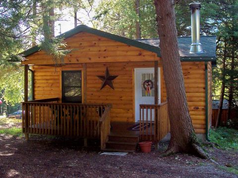 This Log Cabin Campground In Pennsylvania May Just Be Your New Favorite Destination