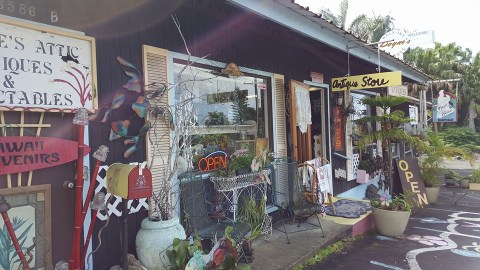 The Tiny Town In Hawaii That’s Absolute Heaven If You Love Antiquing