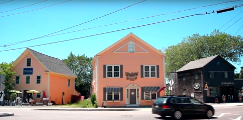 The Tiny Town In Massachusetts That’s Absolute Heaven If You Love Antiquing