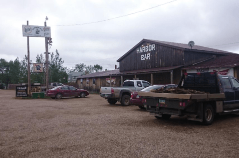 This Restaurant Way Out In The North Dakota Countryside Has The Best Doggone Food You've Tried In Ages