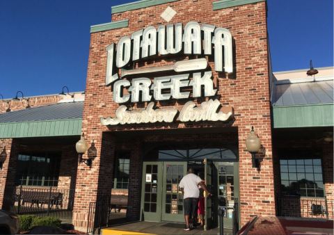 This Illinois Restaurant Makes The Largest Sandwiches This Side Of The Mississippi