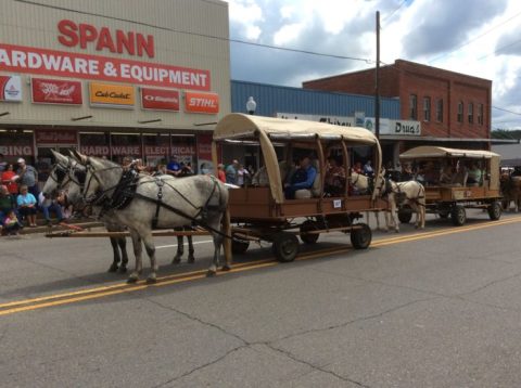 The Tiny Town In Alabama That's Absolute Heaven If You Love Antiquing