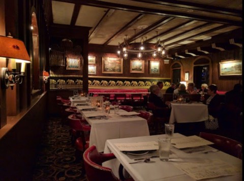 This Restaurant Inside A Historic Hotel In West Virginia Will Transport You Back In Time