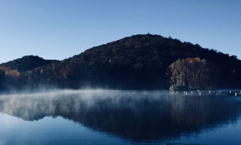 This Incredible Spring-Fed Lake In Arkansas Is Record Setting For More Than Its Beauty