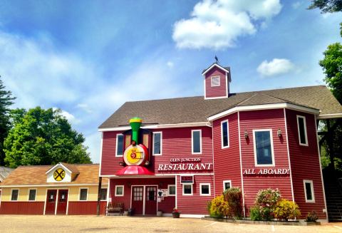 This One Of A Kind Restaurant In New Hampshire Is Fun For The Whole Family