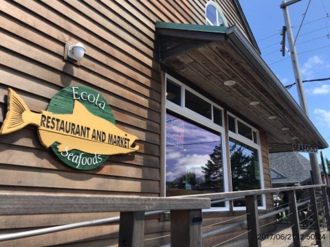 This Down-To-Earth Diner On The Oregon Coast Serves Some Of The Freshest Seafood Around