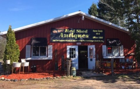 The Tiny Town In Wisconsin That’s Absolute Heaven If You Love Antiquing