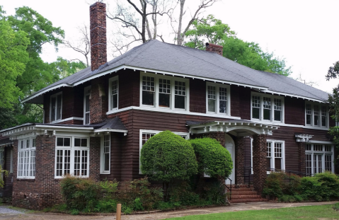 Most People Have No Idea You Can Stay The Night At This Famous Alabama House