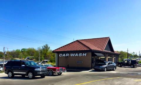 You Can Find Delicious Italian Food Hiding At This Missouri Car Wash