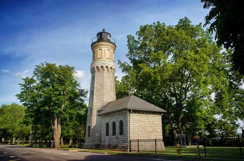 The Lighthouse Road Trip Near The Buffalo Coast That's Dreamily Beautiful