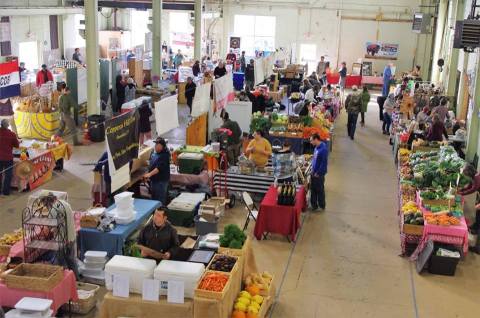 A Trip To This Gigantic Indoor Farmers Market in Vermont Will Make Your Weekend Complete