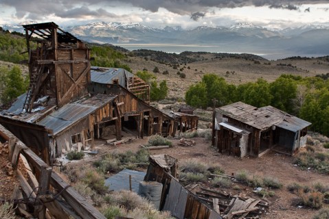 The Awesome Hike In Northern California That Will Take You Straight To An Abandoned Mine