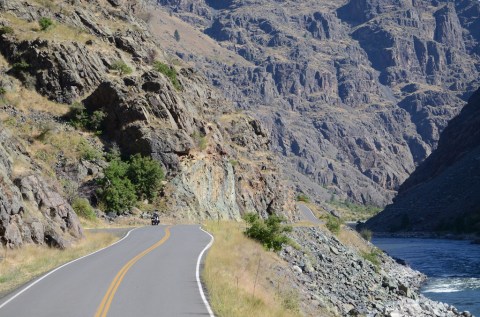 This Remote Waterfront Highway In Idaho Is Breathtaking And You'll Want To Drive Down It